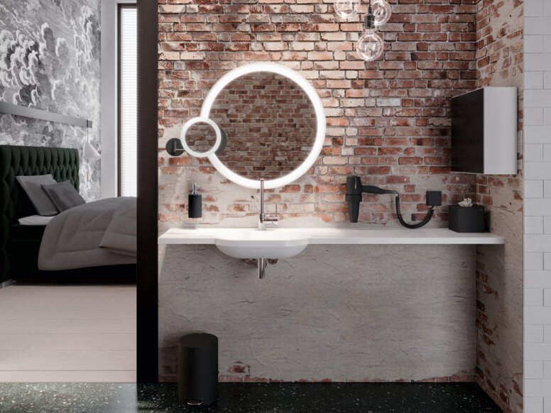 Universal products in hotel bathrooms